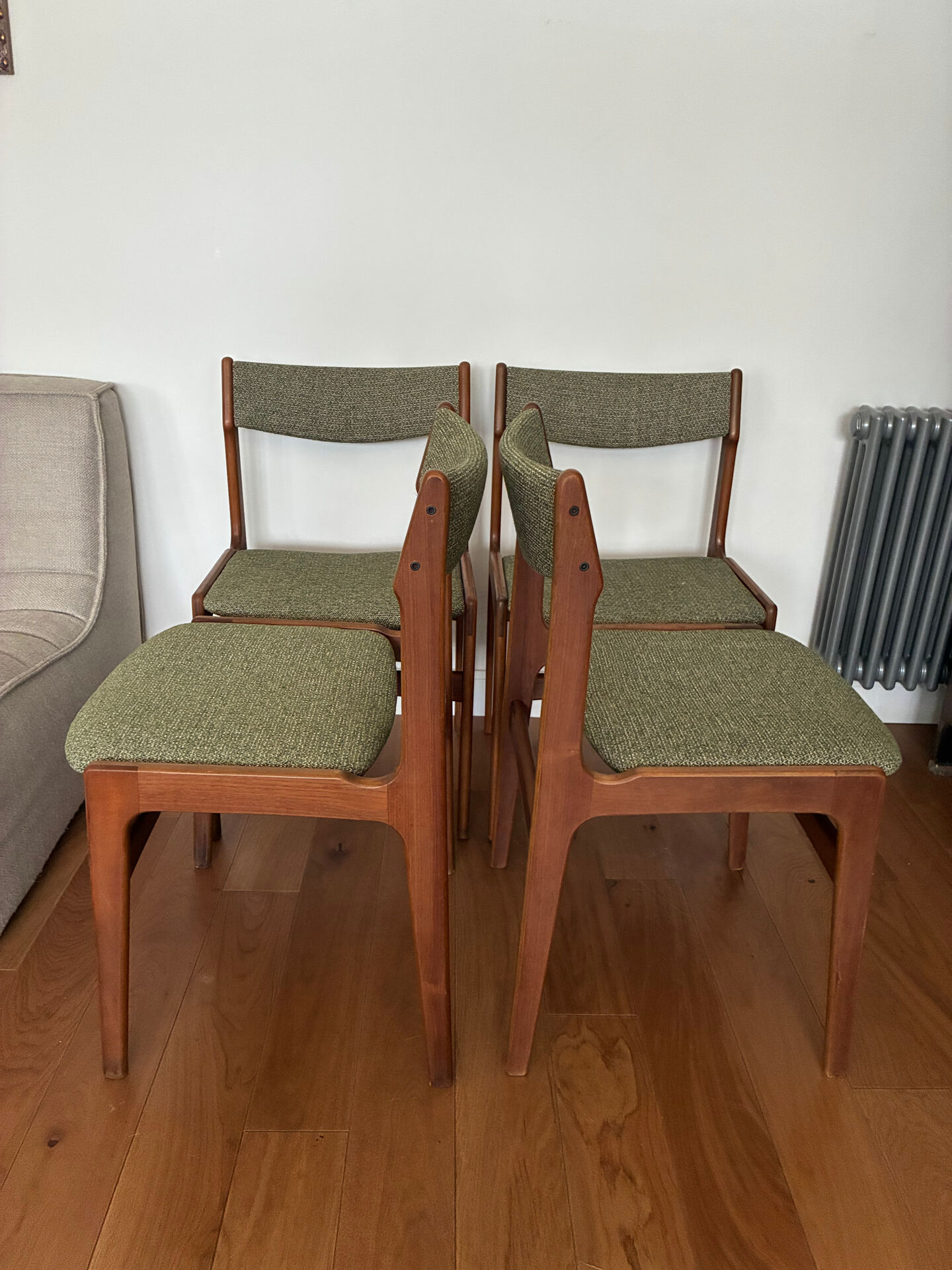 Lot of 4 1960s Scandinavian style chairs.