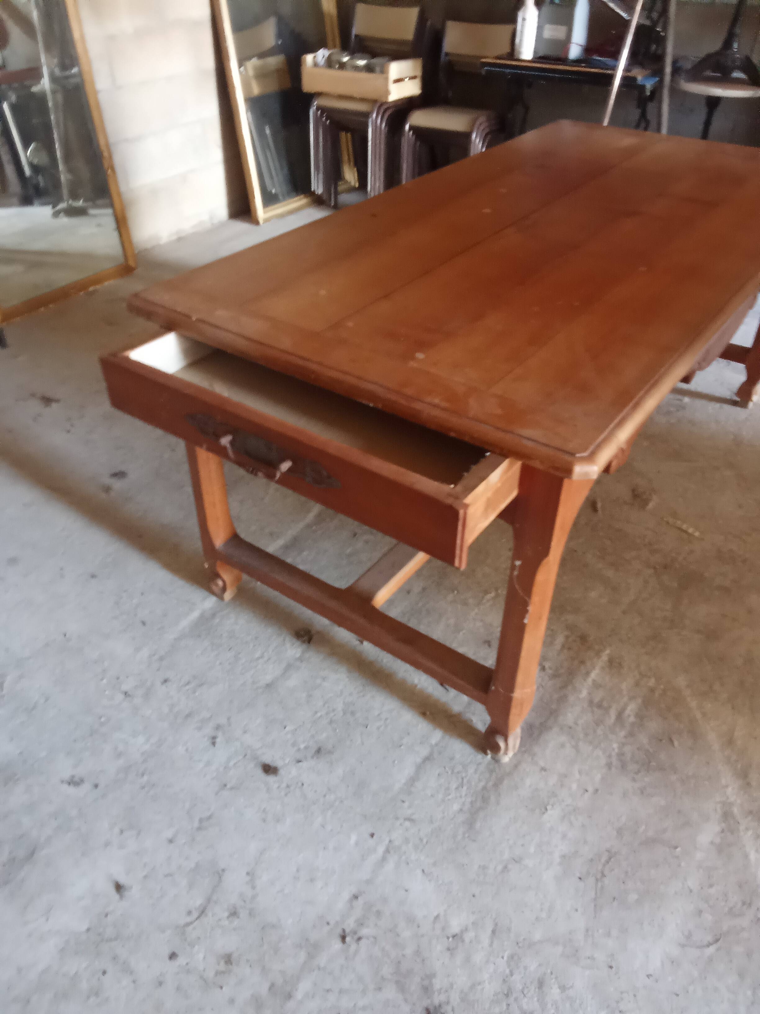 Farm table in cherry wood.
