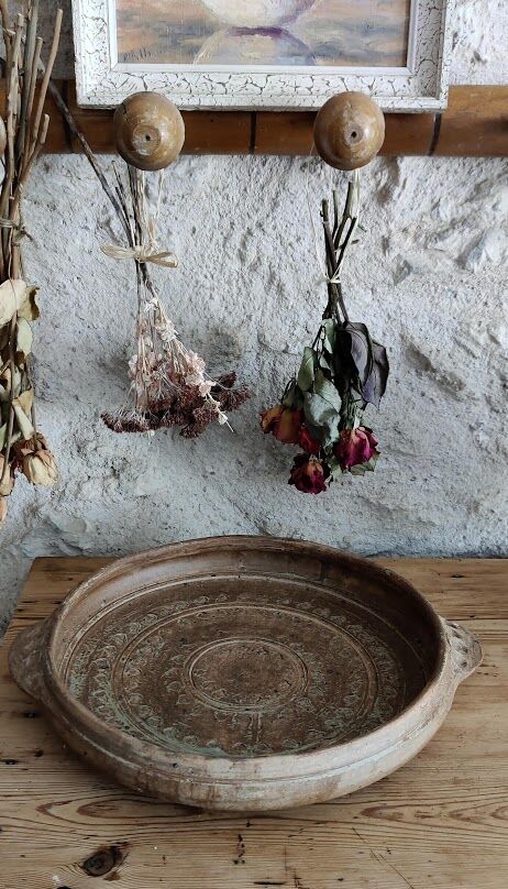 Sandstone dish by Carry Garazi