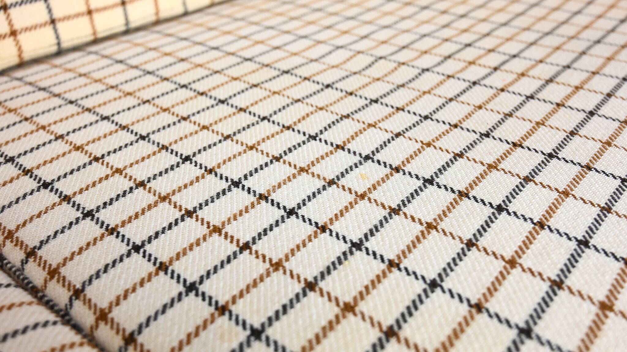 Canapé Vintage, En Laine Et Teck. Danemark, C.1960