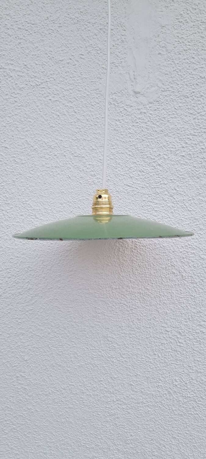 Green enamelled sheet metal suspension