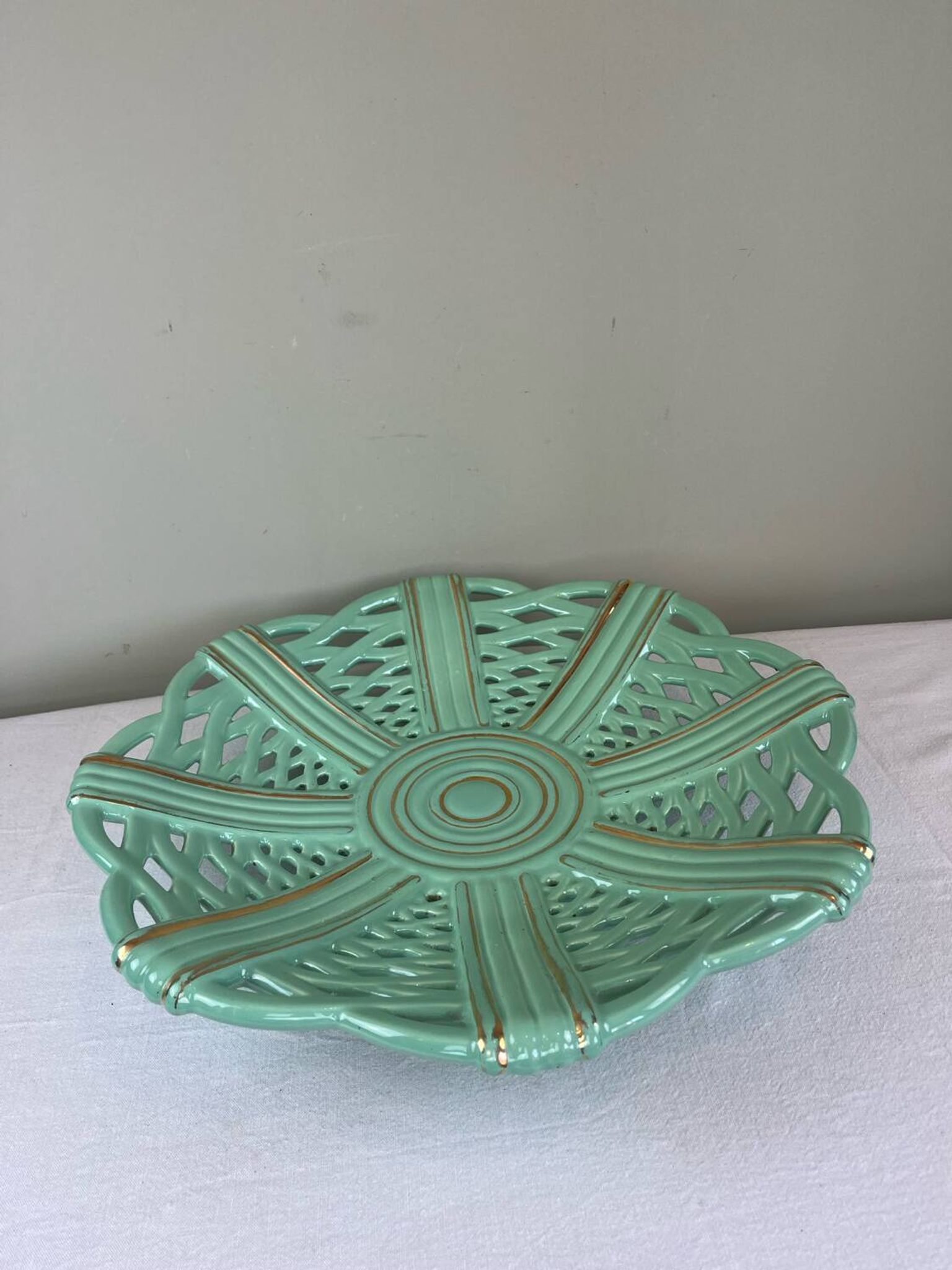 coupe en céramique ajourée mid century