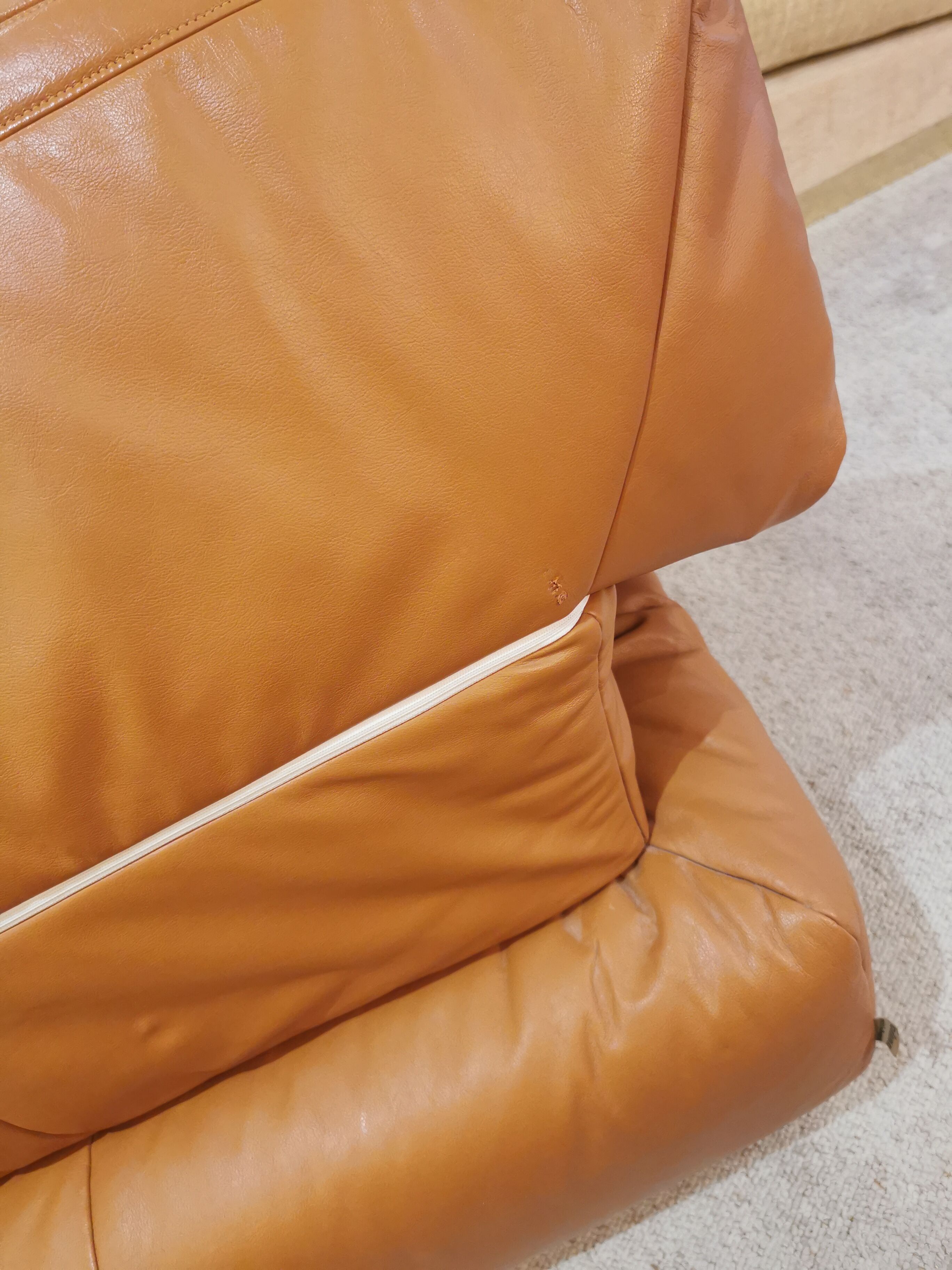 Cinna leather sofa 1980