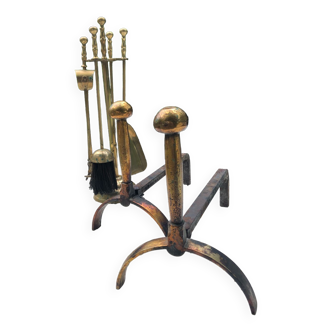 Pair of copper andirons and its valet
