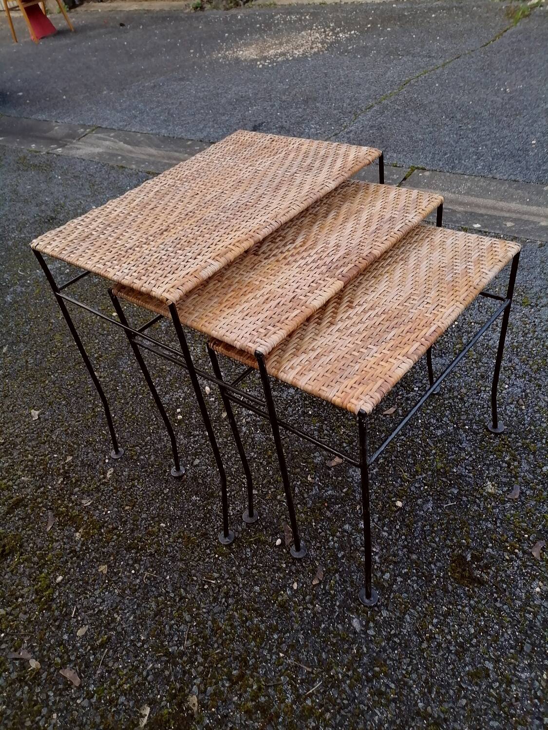 Nesting tables. vintage.