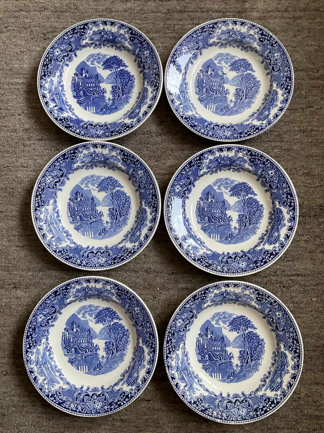 Set of 6 Petrus Regout Maastricht plates with white and blue decor