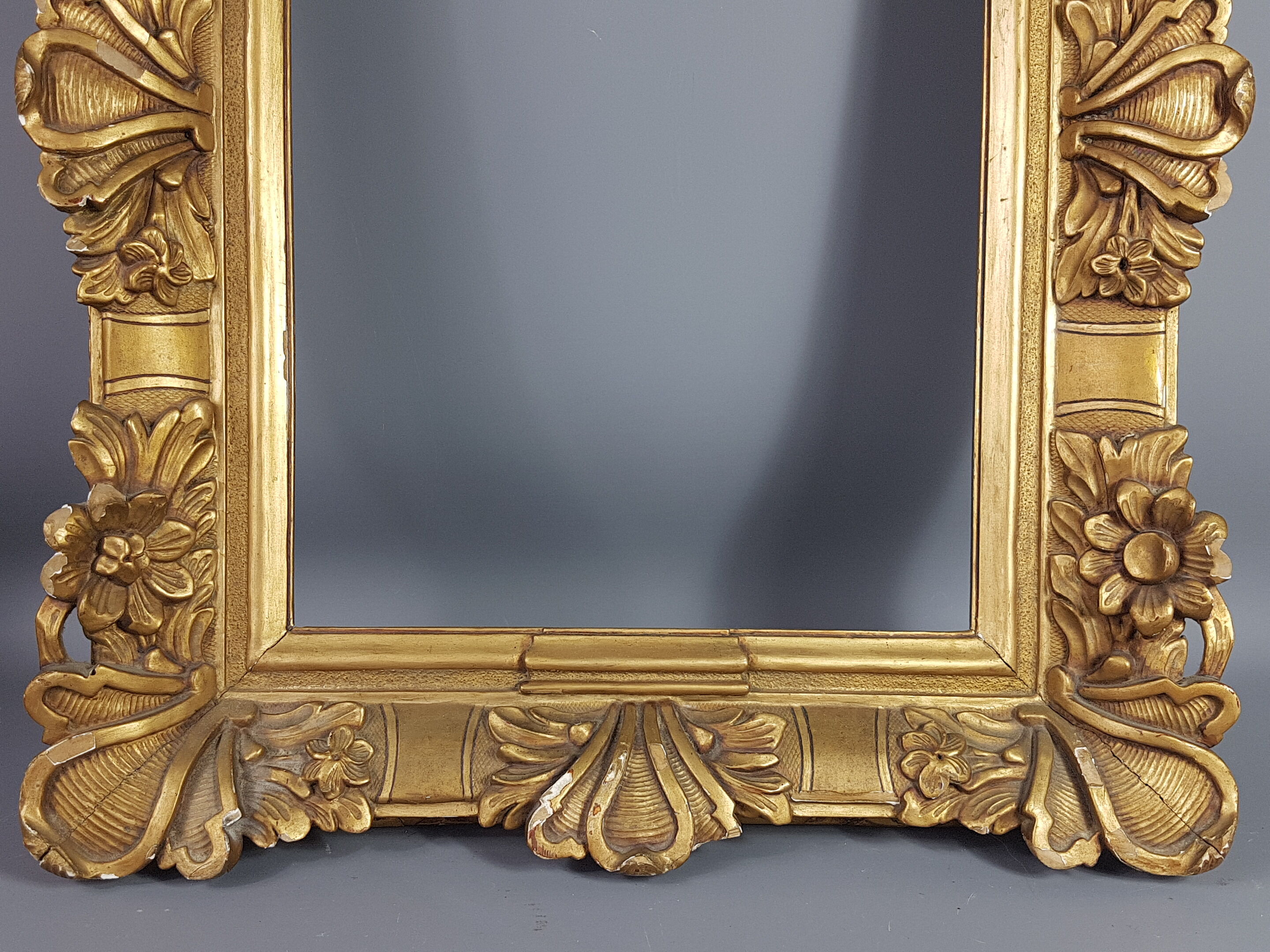 Frame carved wood, key 18th century 63x41 Leaf 47x27cm Bel state SB150