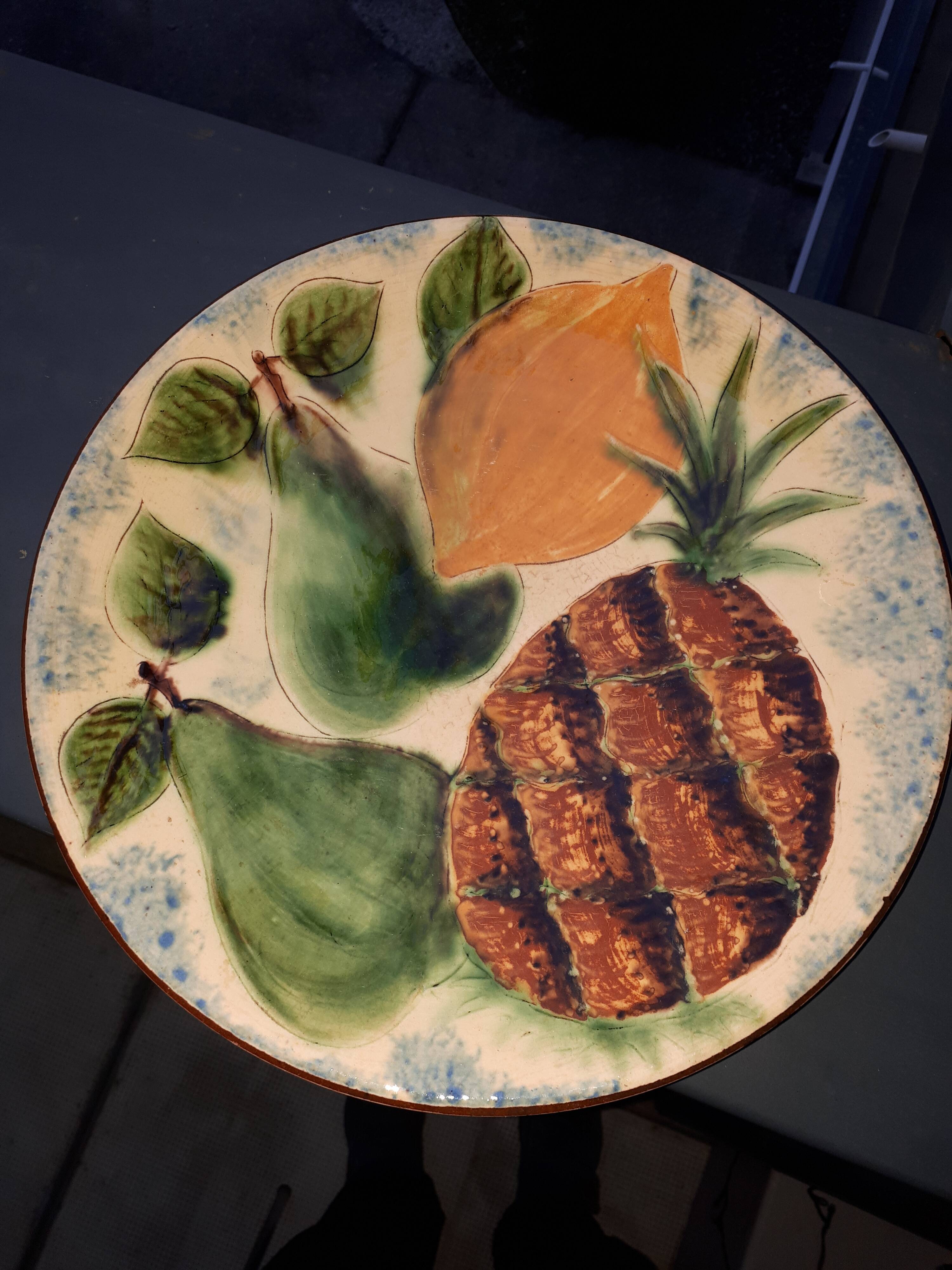Ceramic wall plate puigdemont