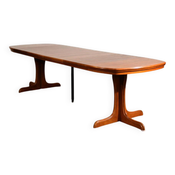 Teak dining table with 4 extensions