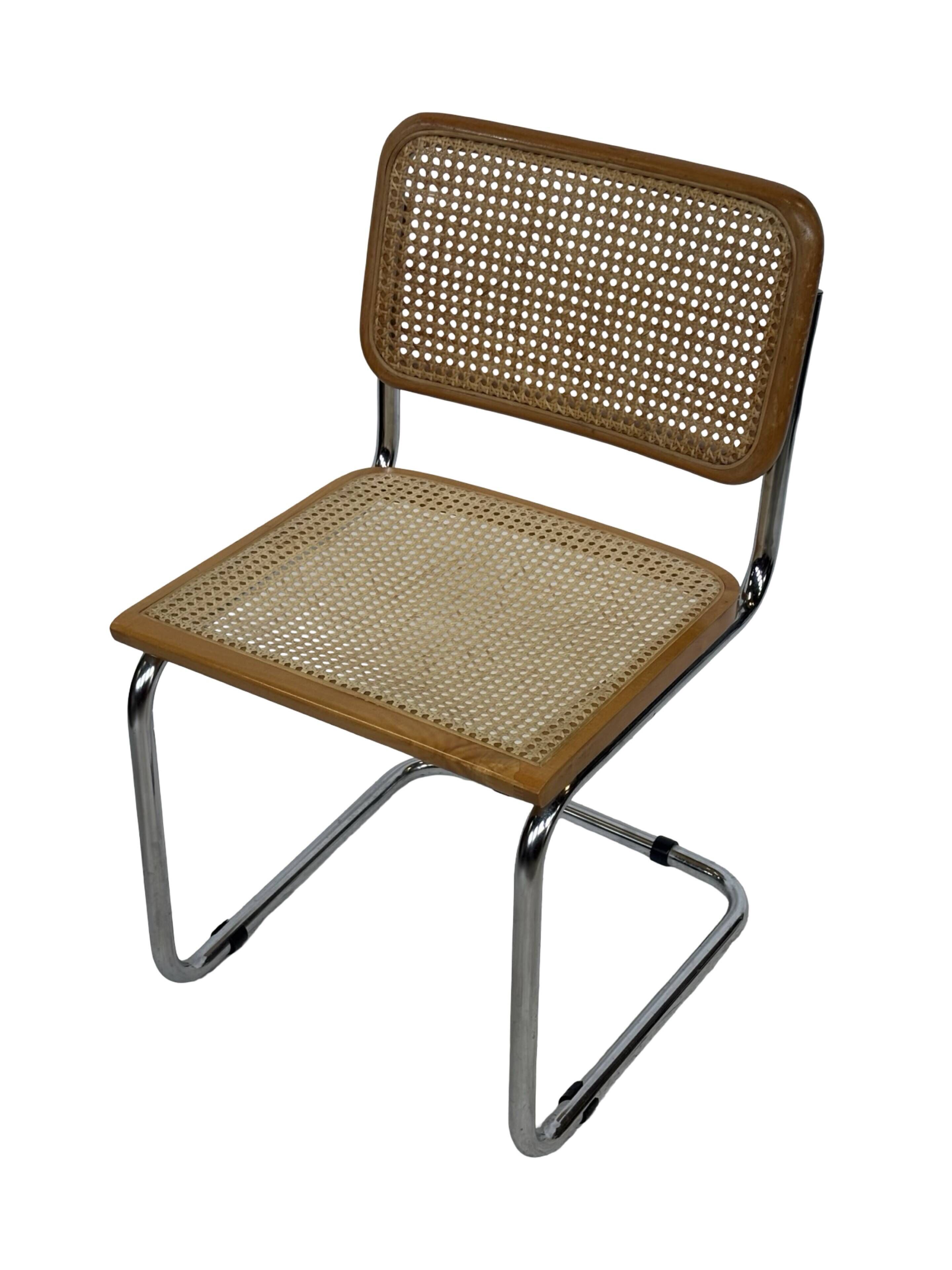 Chaise de design Cesca modèle B32 en chrome