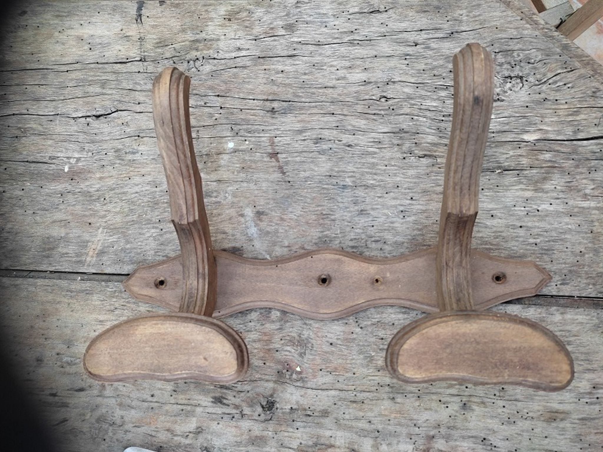 Coat rack patinated wood 2 hooks old dp 0722106