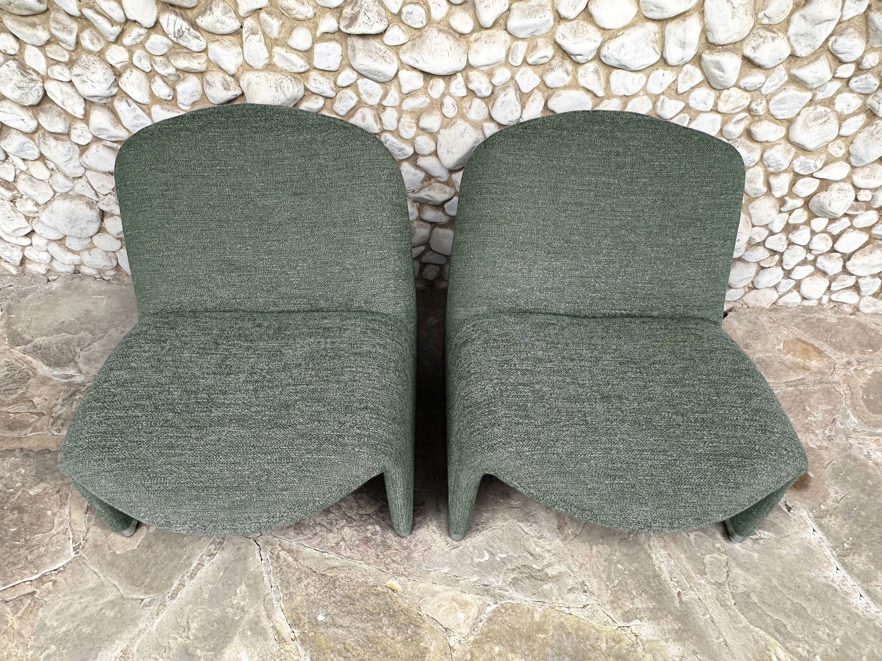 Paire de fauteuils Alky Giancarlo Piretti, Castelli 1970s, bouclé Minotti