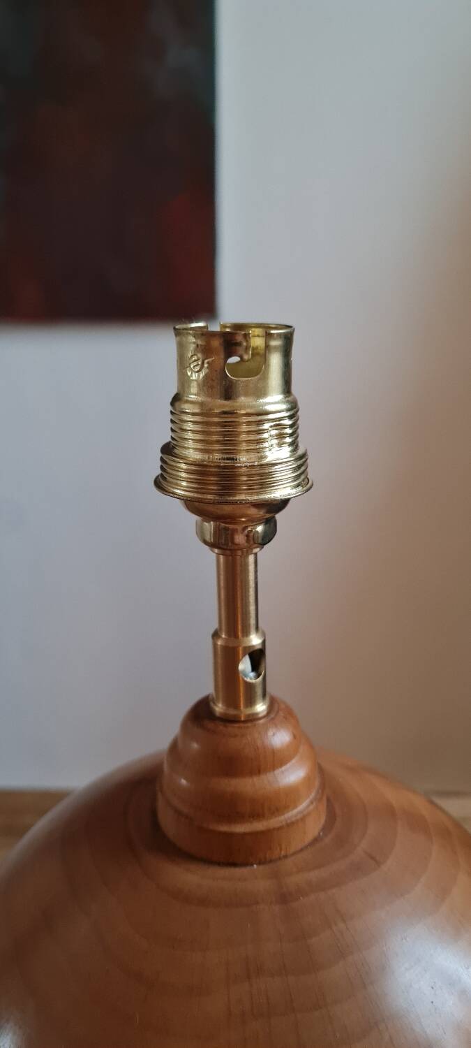 Ball lamp in walnut wood and wicker