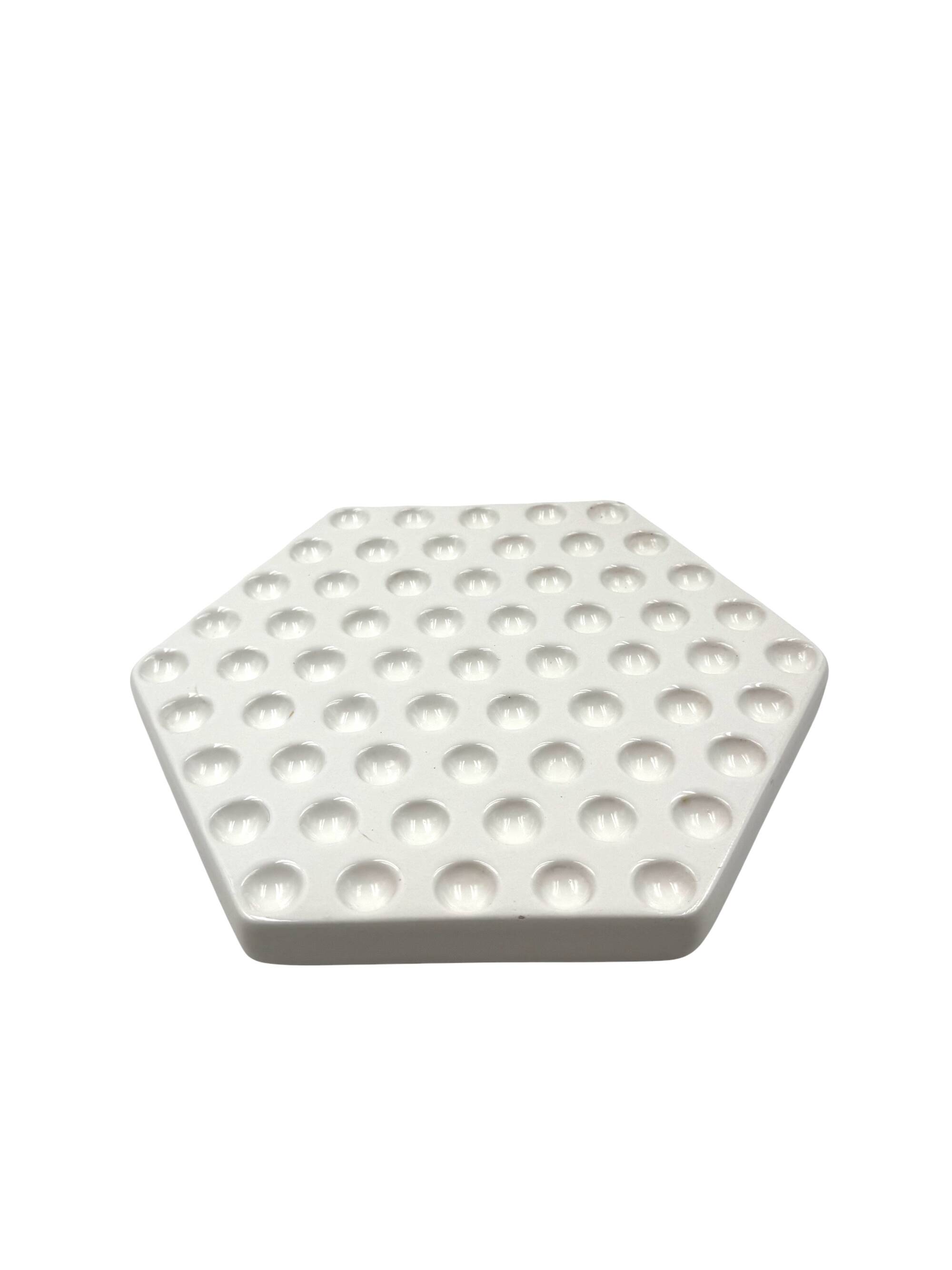 Space age white ceramic plate, Ennio Lucini, Gabbianelli Italy ca. 1970