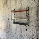Tomado shelf