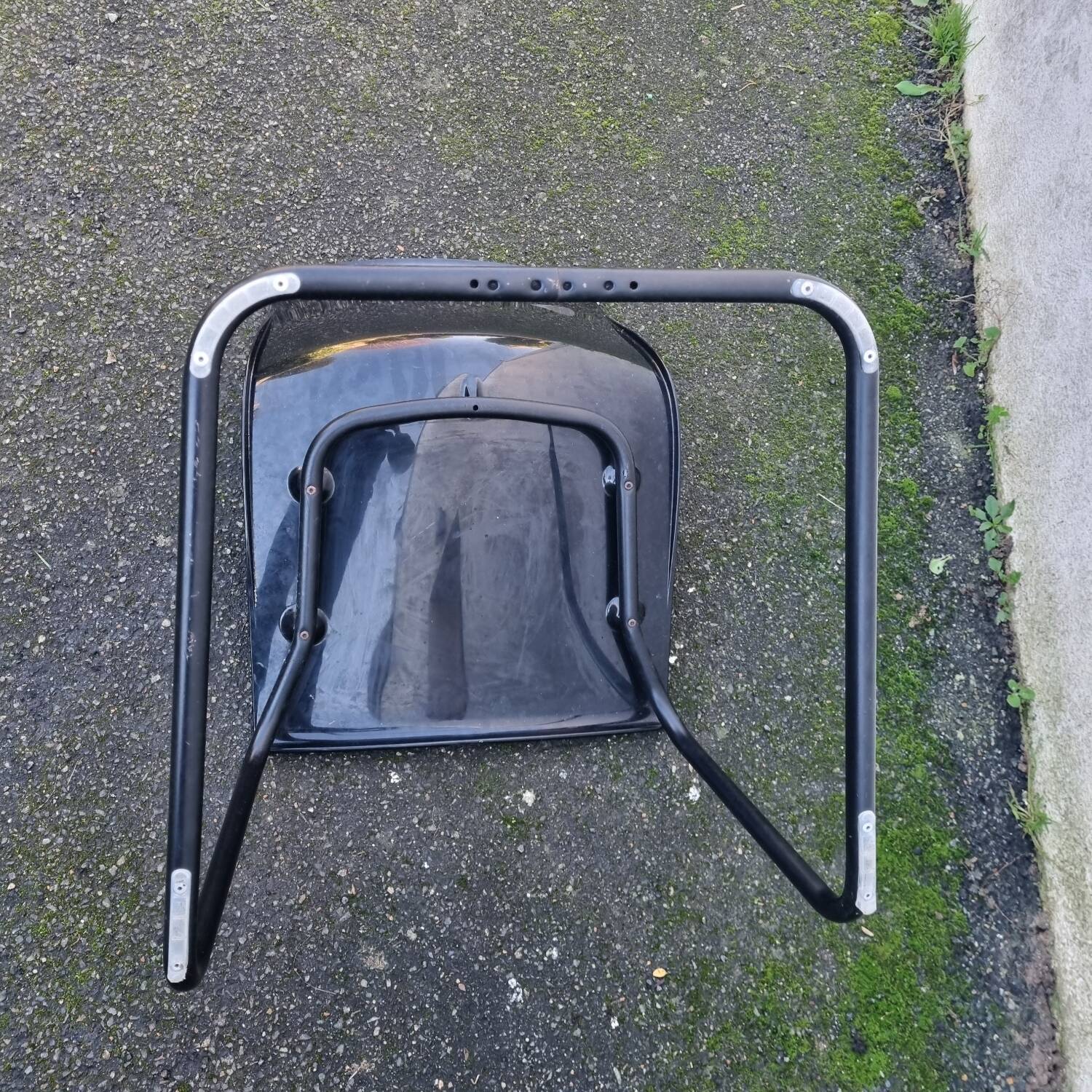 Contemporary thermoformed chair, 1980