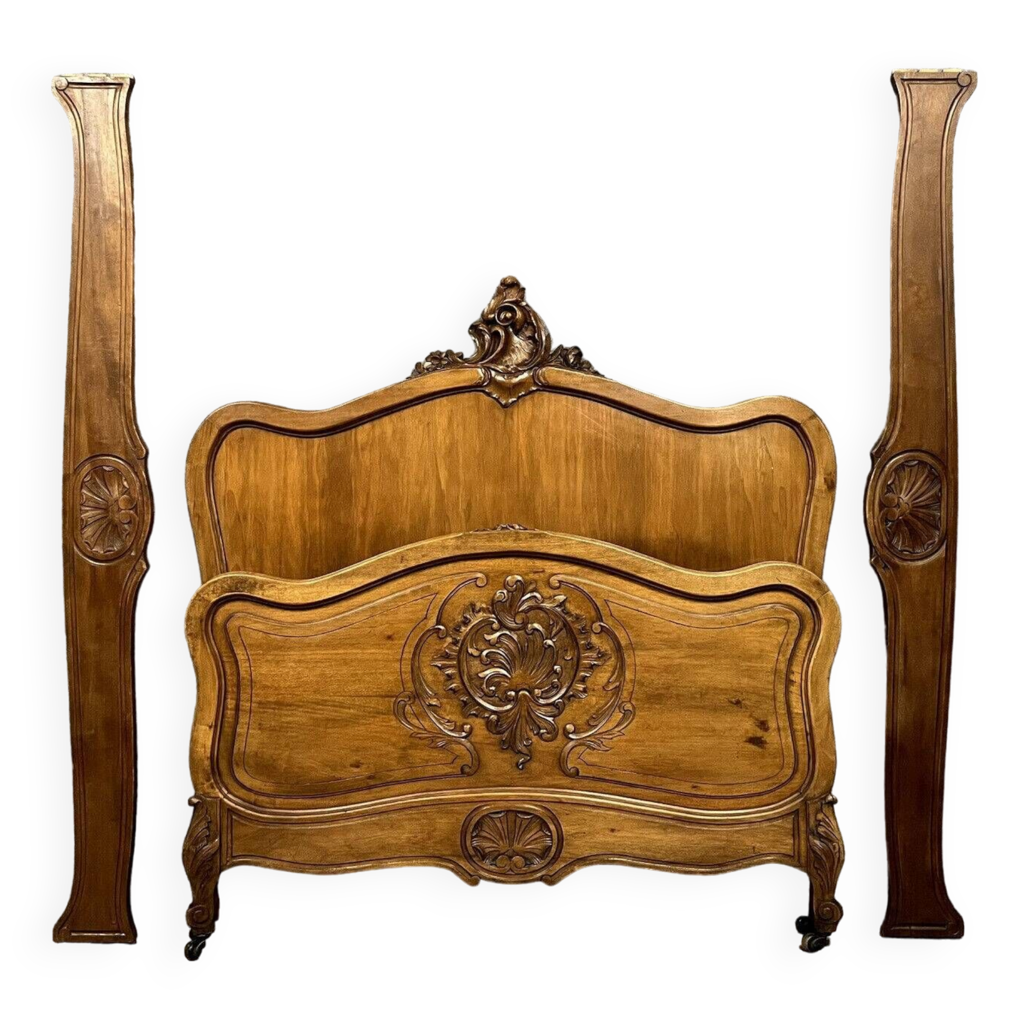 Louis XV Rocaille center bed in walnut circa 1880