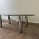 Table basse métal chromé verre fumé années 70