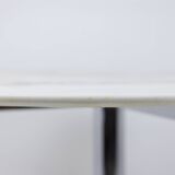 Table en marbre et métal chromé. Circa 1960. LS58341208U