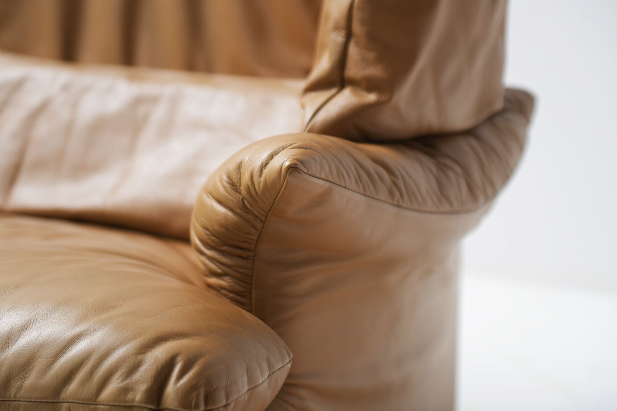 Portovenere sofa in original leather by Vico Magistretti for Cassina