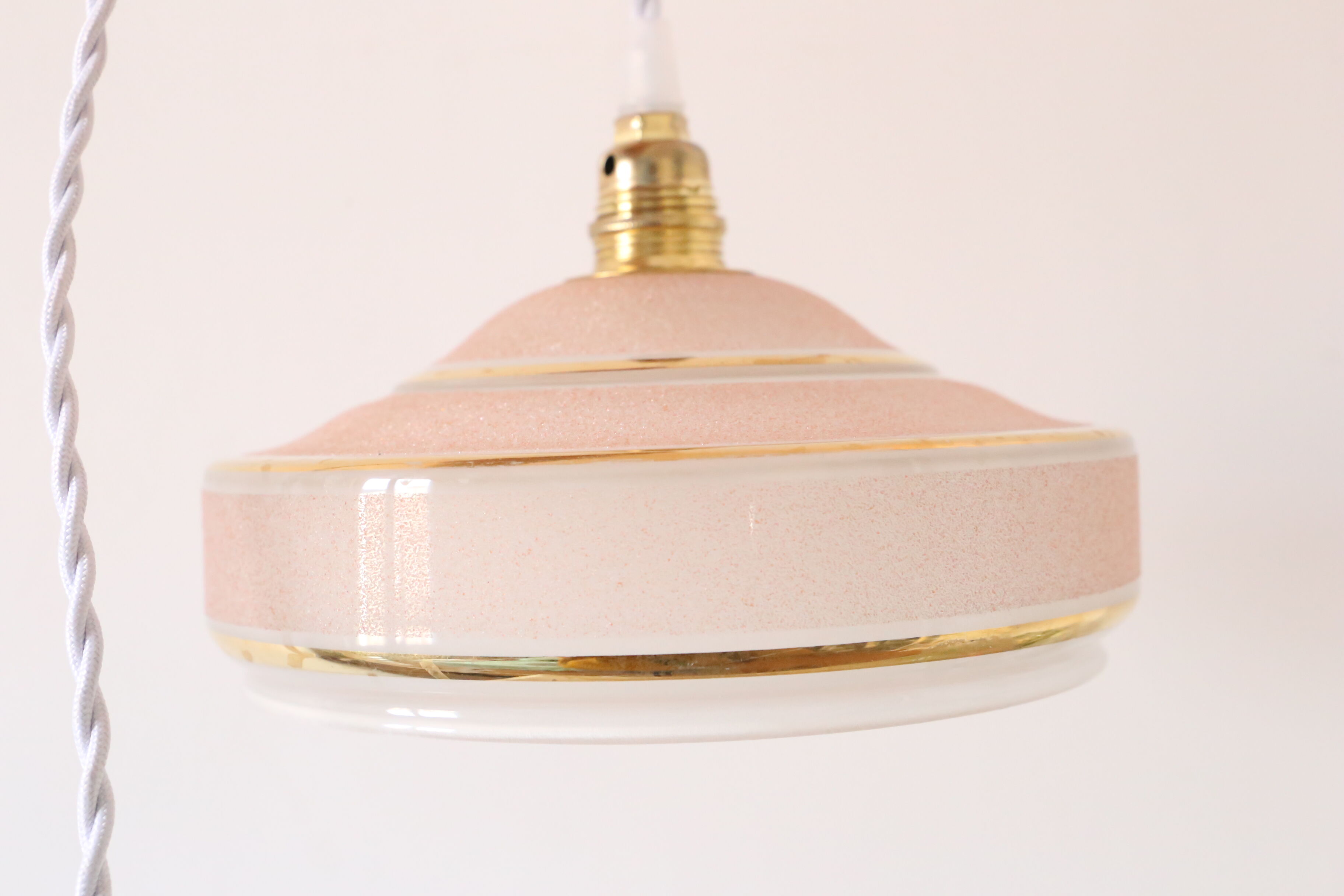 Hanging lamp in granite glass, pink and gold, vintage
