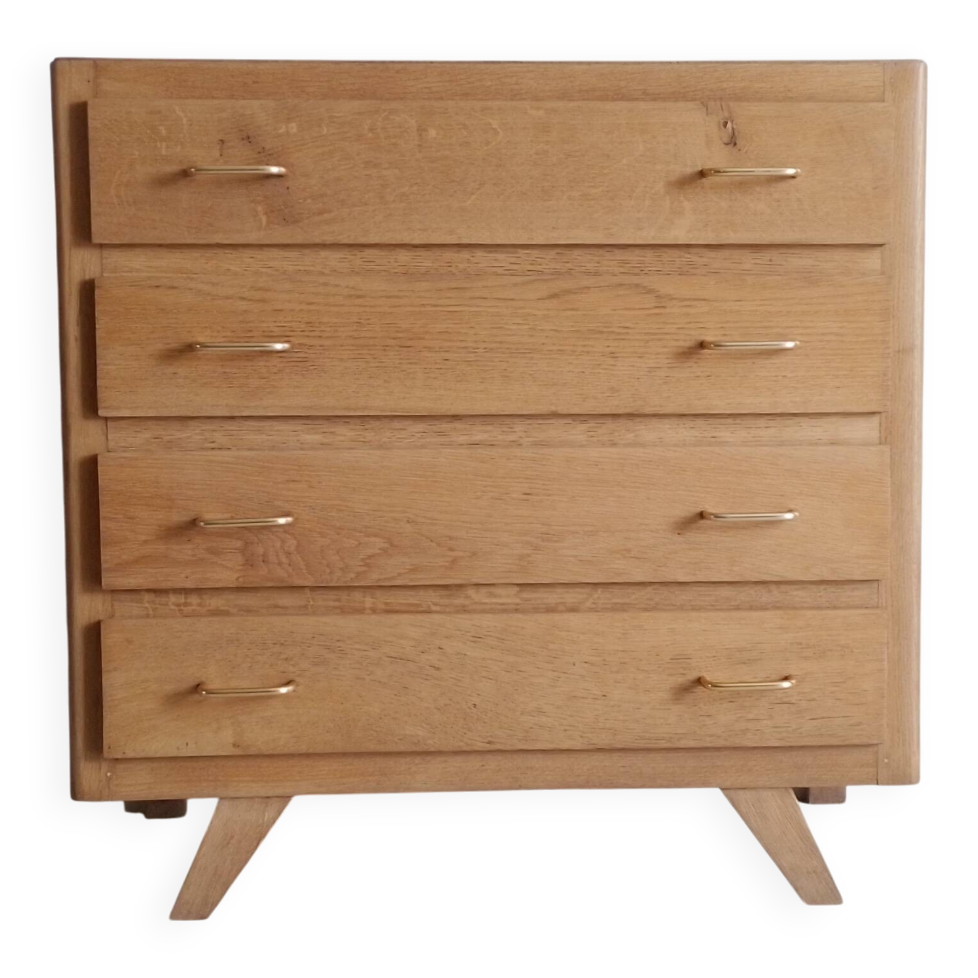 Oak chest of drawers