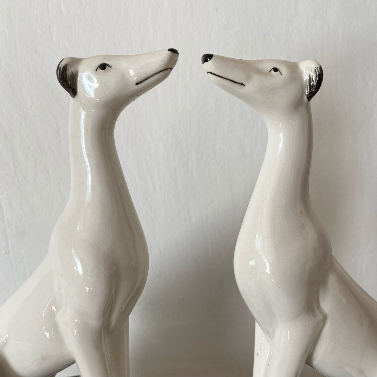 Paire de serres livres chiens lévriers années 60