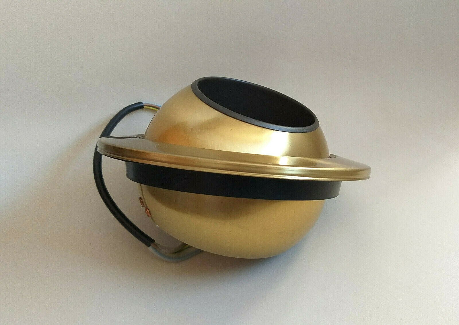 Spot Sische in solid brass