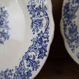 2 anciennes assiettes plates en terre de fer Longchamp Bella, XIXème