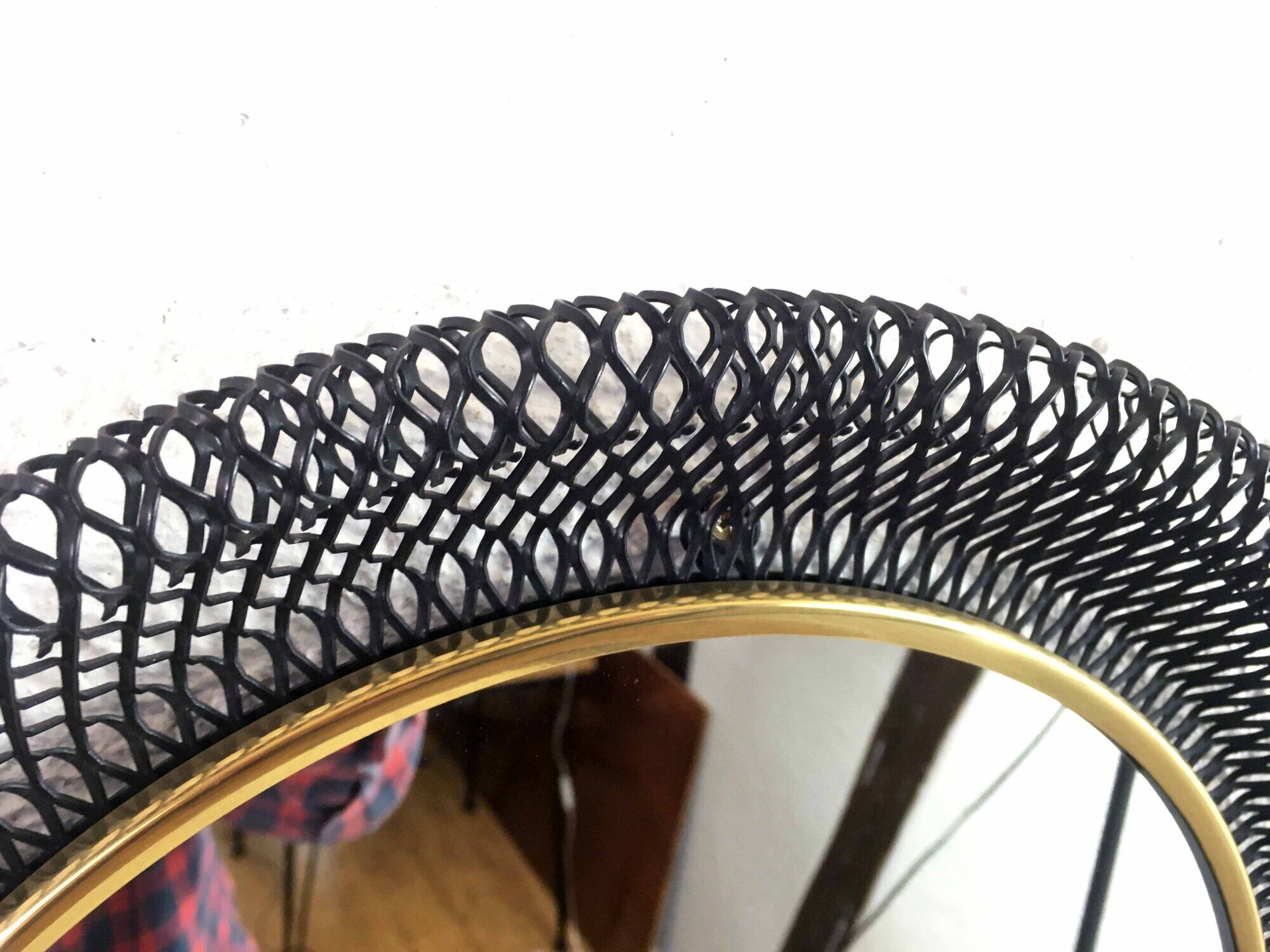 Miroir rond années 50 en métal et laiton