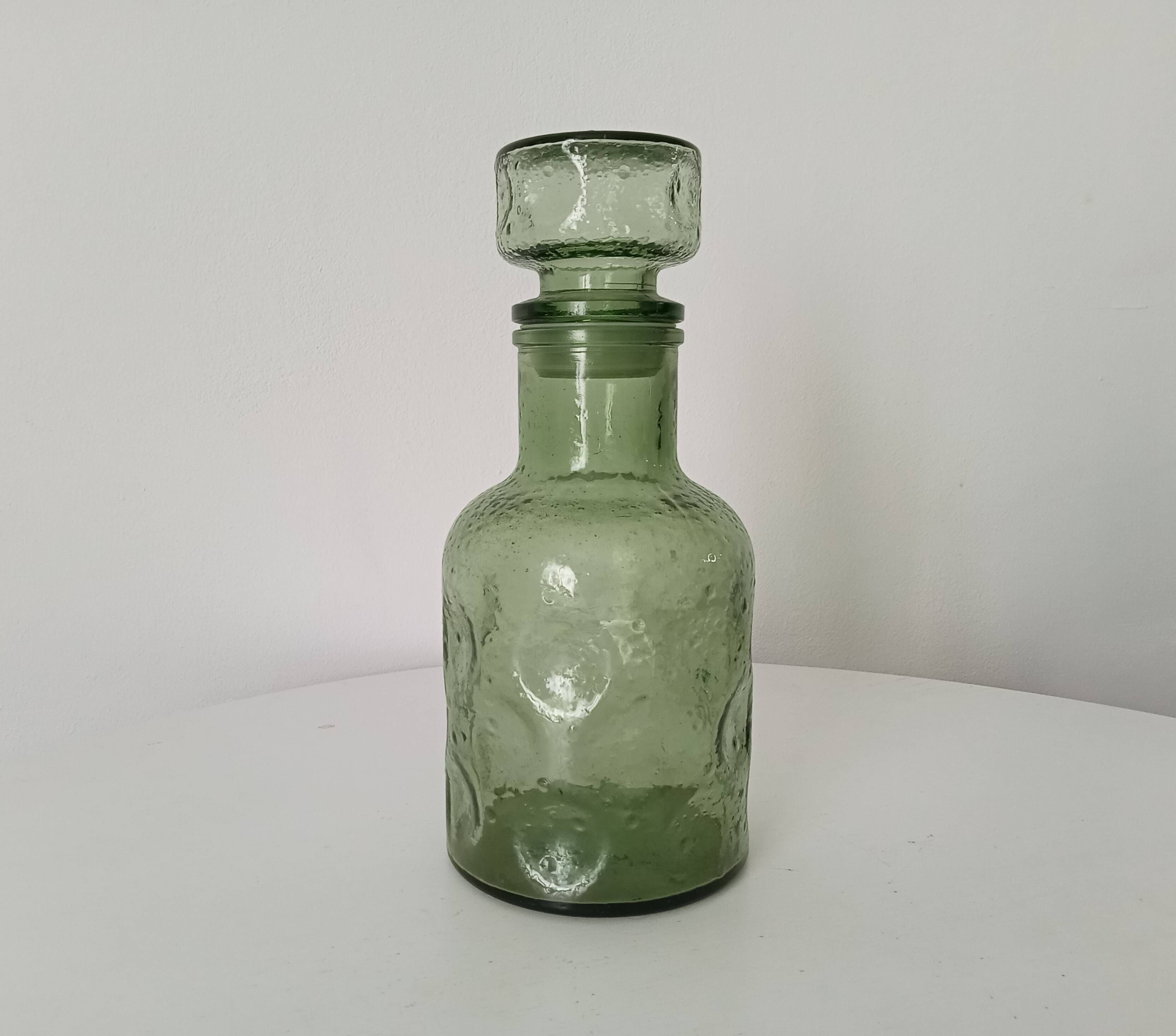 Vintage 60s carafe in bubbled molded glass