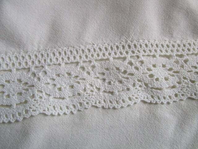 Old sheet - embroidery: 260x210cm