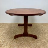 Mid century dining oval table by V.b.  Wilkins for Gplan