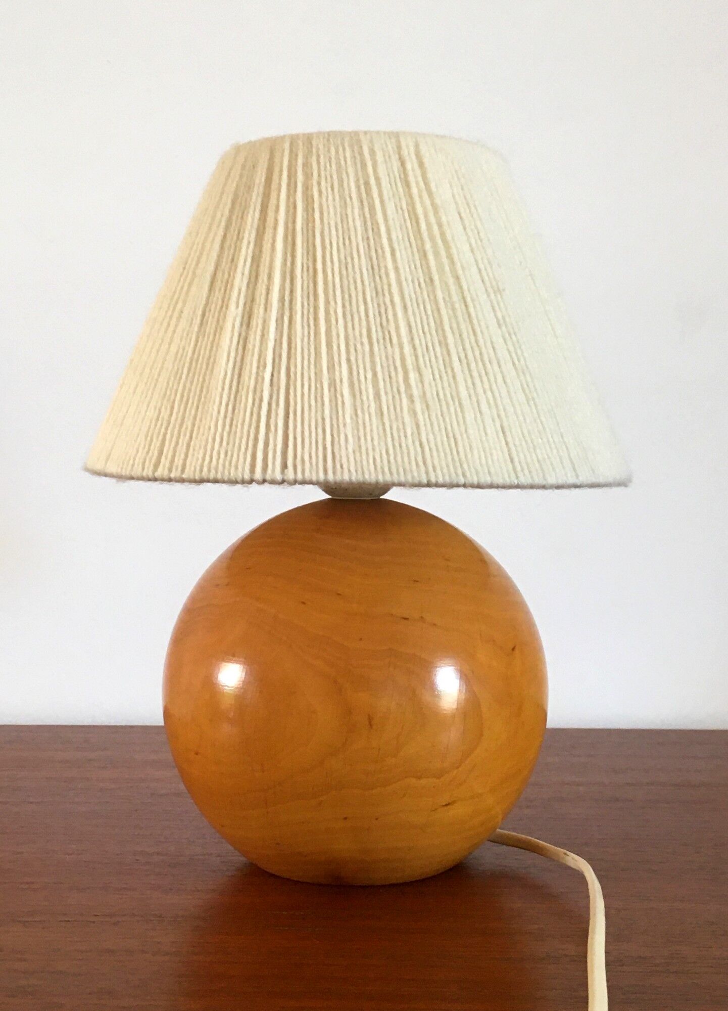 Vintage lamp in solid elm lampshade in wool 70s
