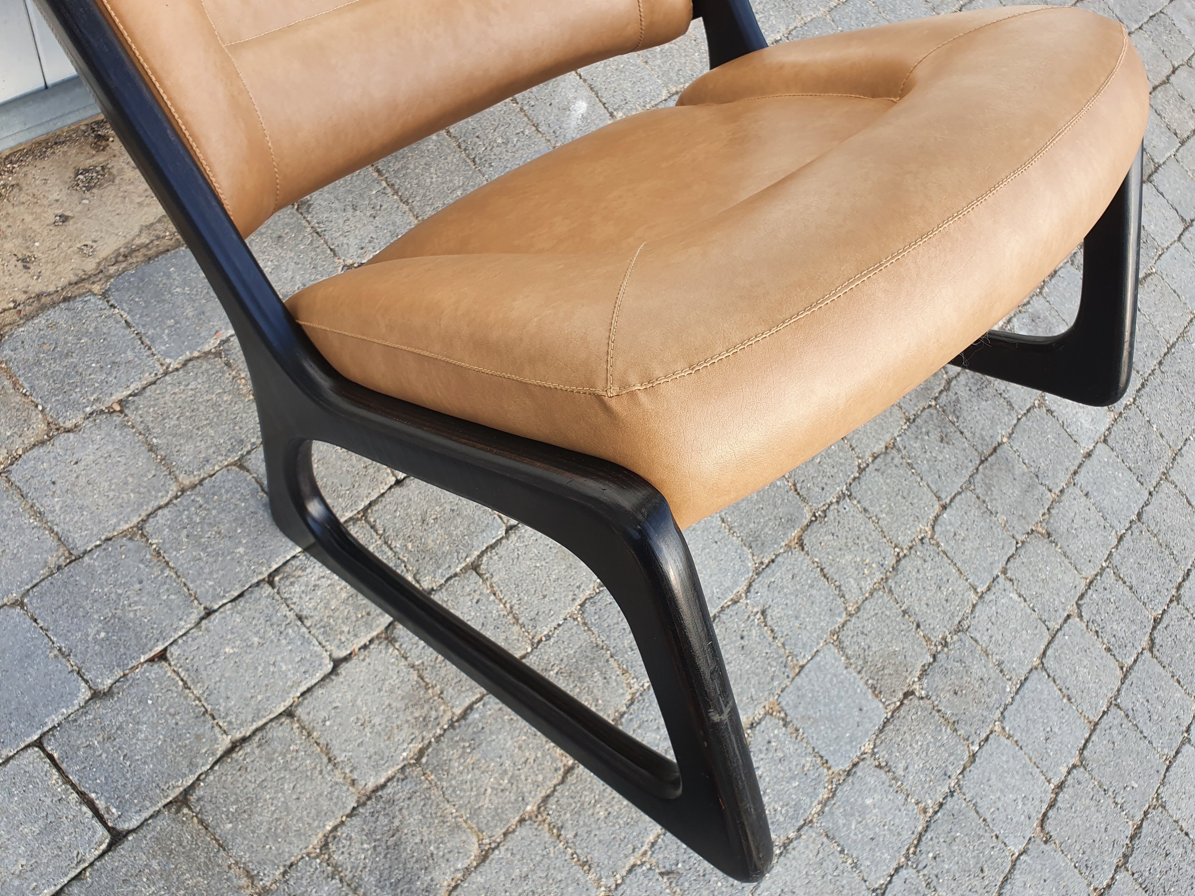 Baumann sled heater chair