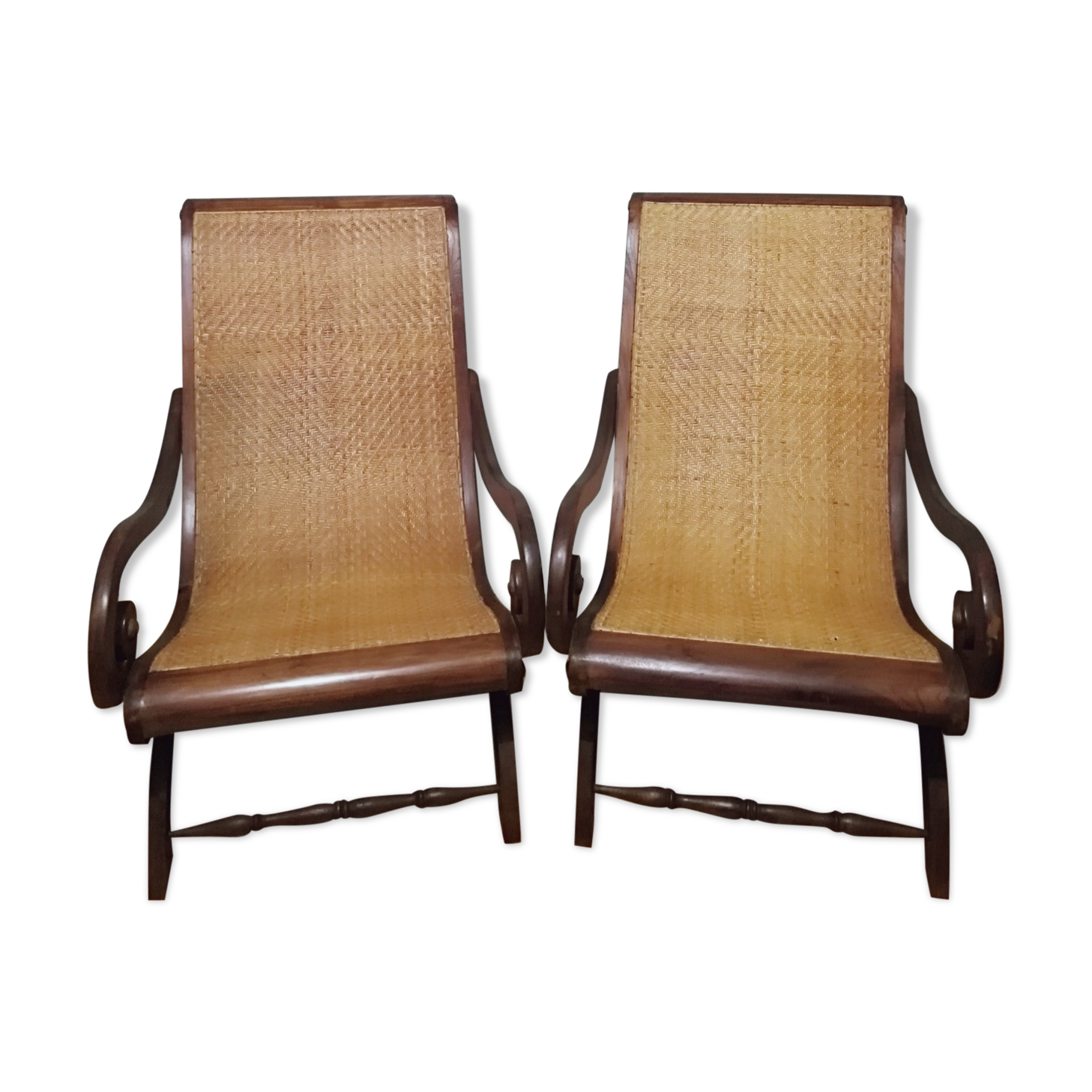 Deux fauteuils coloniaux planteurs