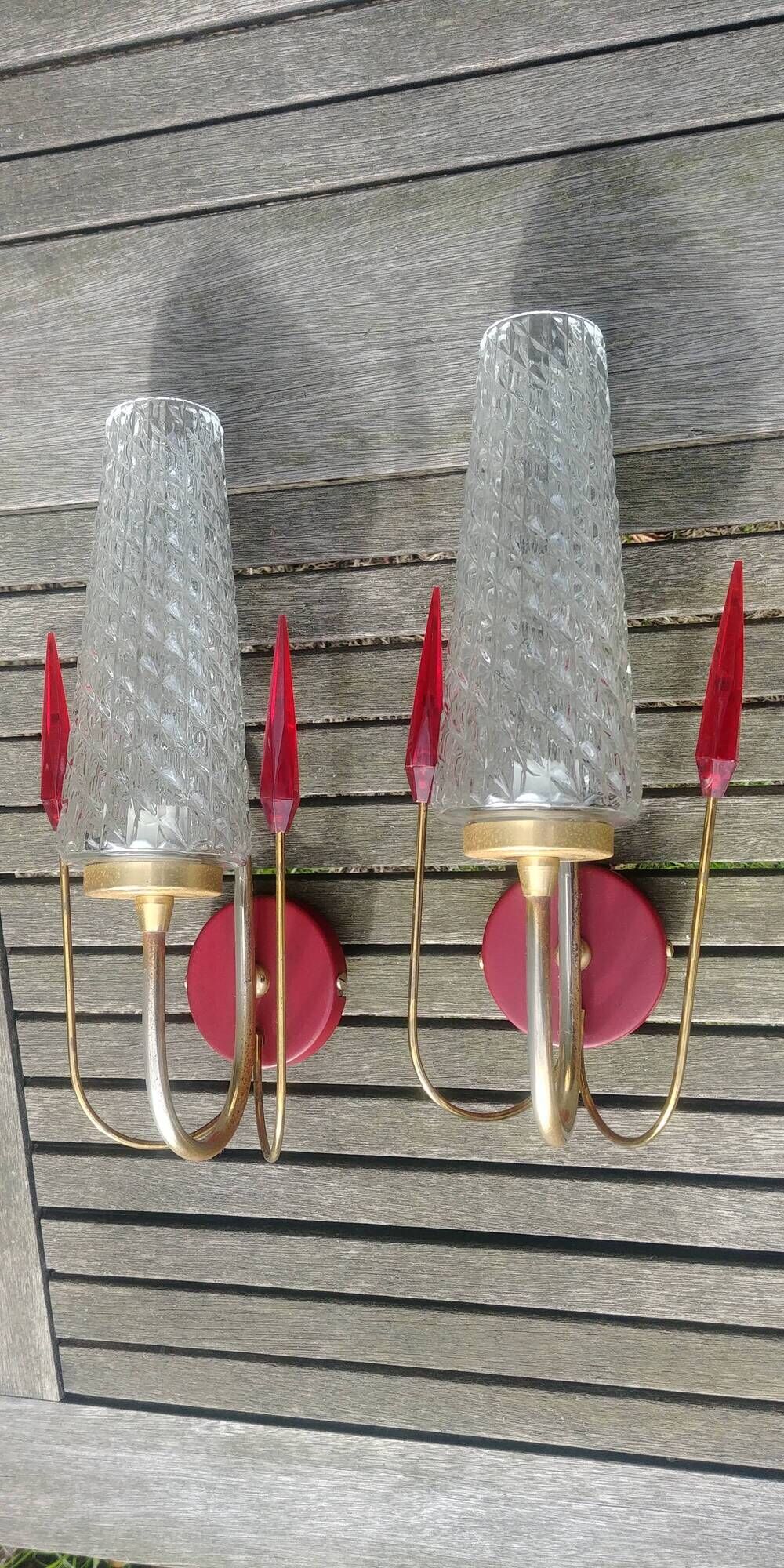 Pair of wall lights Vintage 1950s/60s glass/brass/red flames plastic