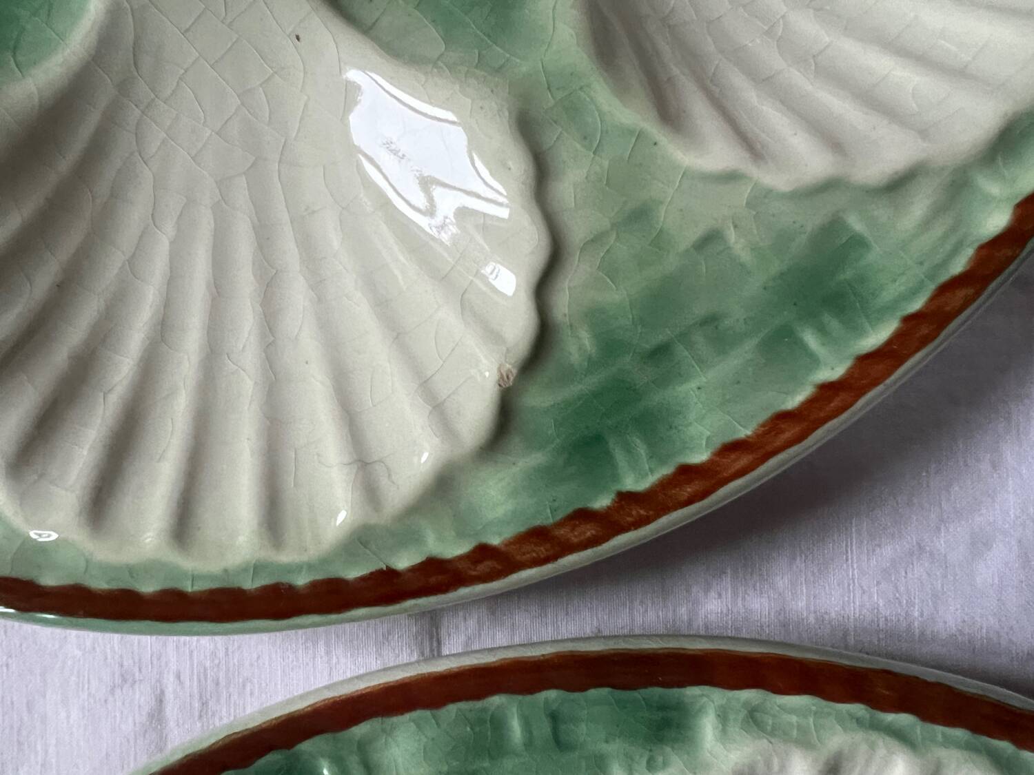 Chantilly oyster plates