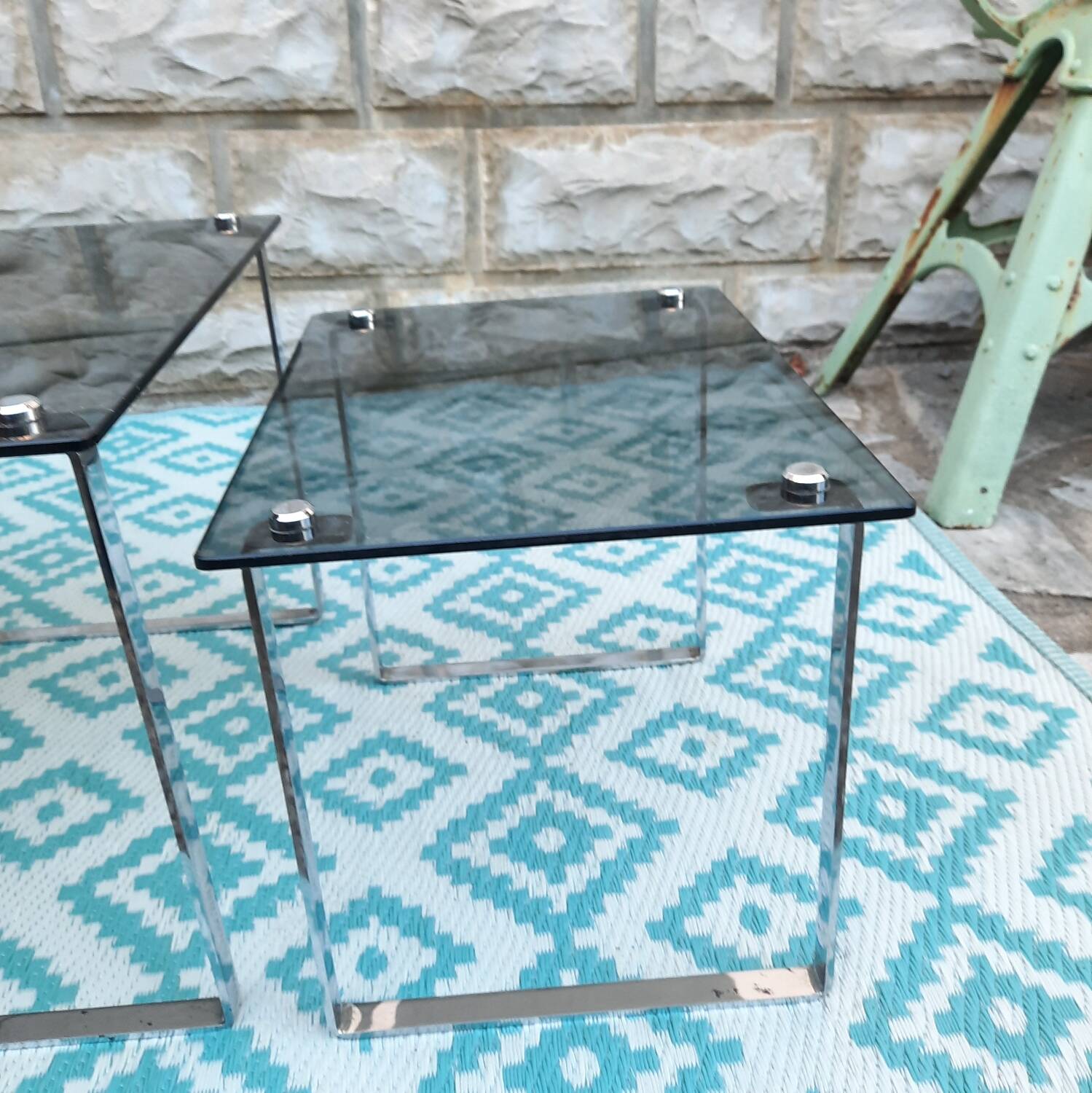 3 nesting coffee tables, smoked glass, chrome base