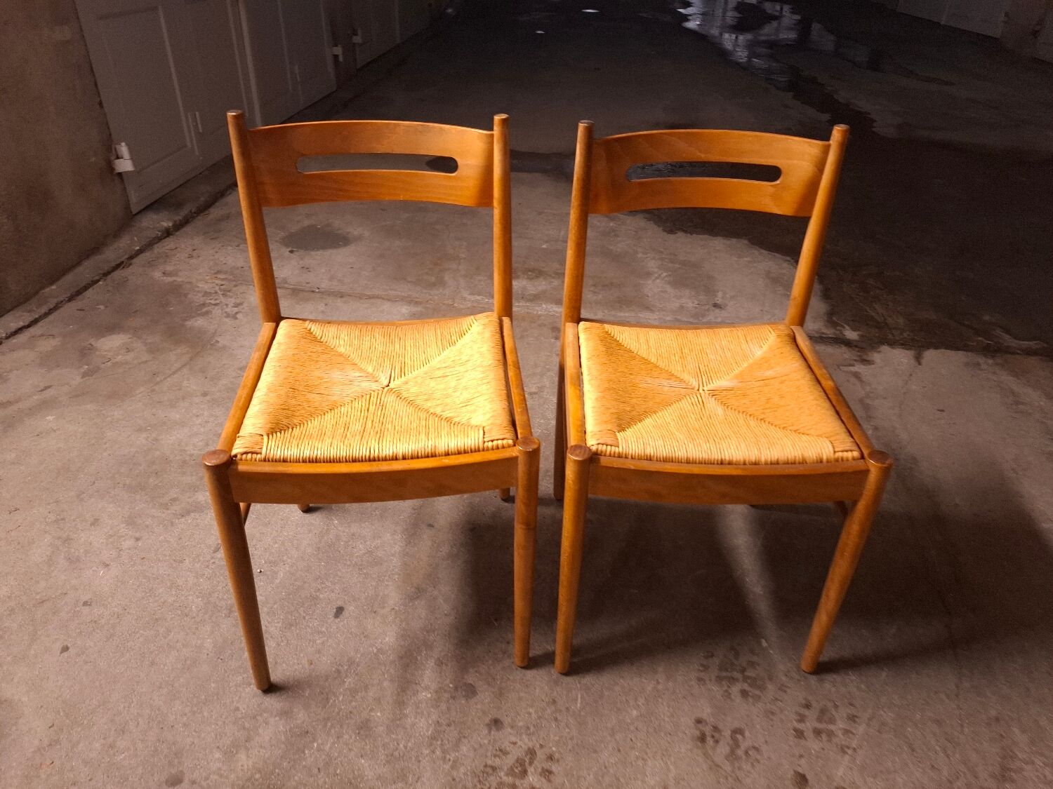 Set of two Dal Vera chairs from the 1970s, Italy.
