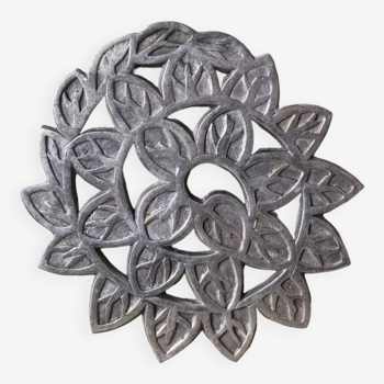 Vintage cast aluminum trivet with leaf pattern