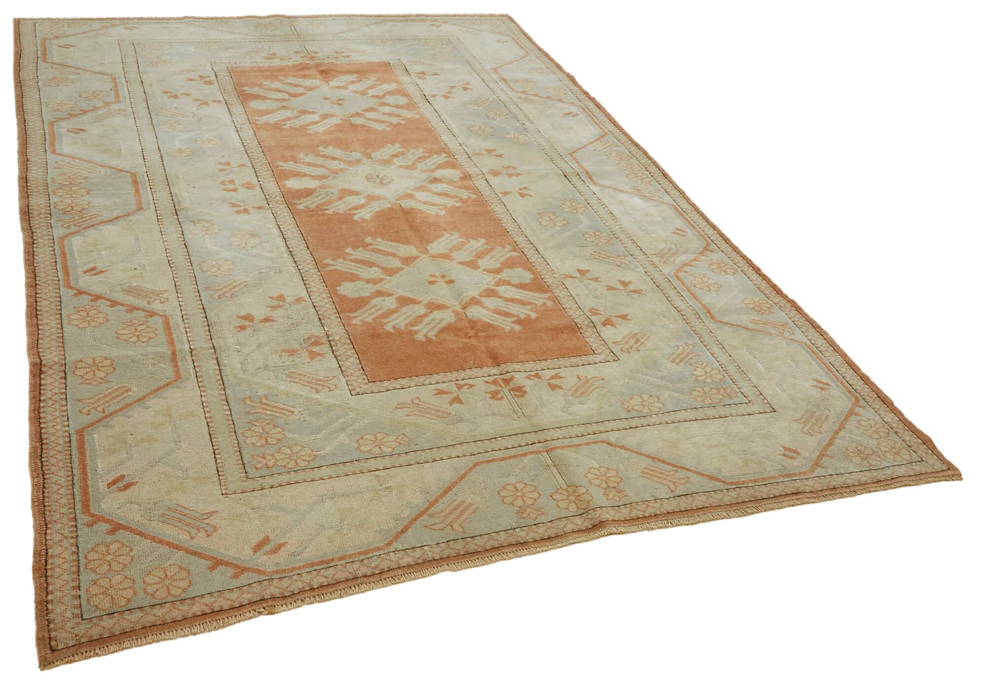Turkish Vintage Anatolian Rug 197 cm x 281 cm
