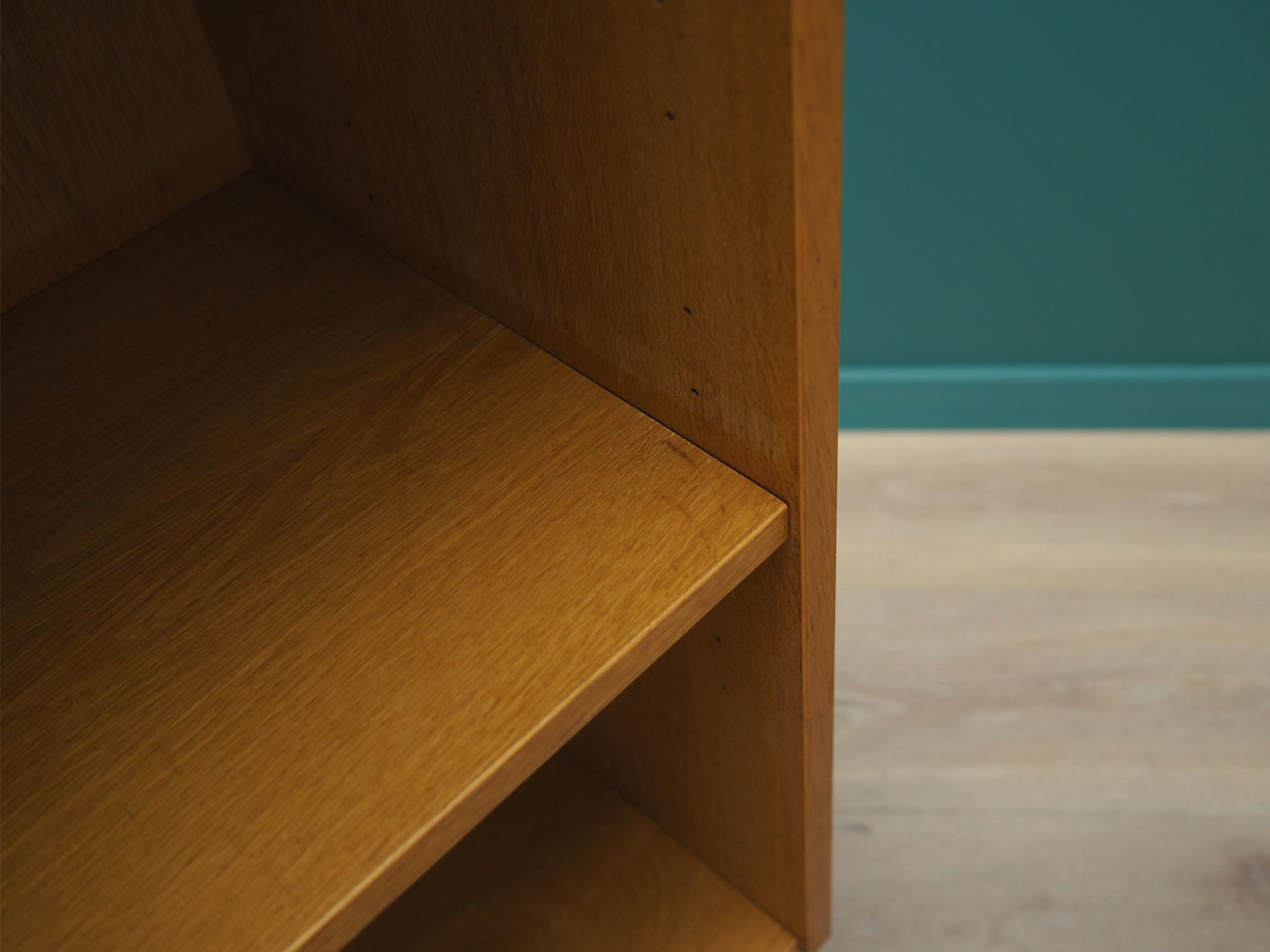Bibliothèque en frêne, design danois, années 1970, fabriquée par Domino Møbel