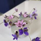 Vase pique flower signed