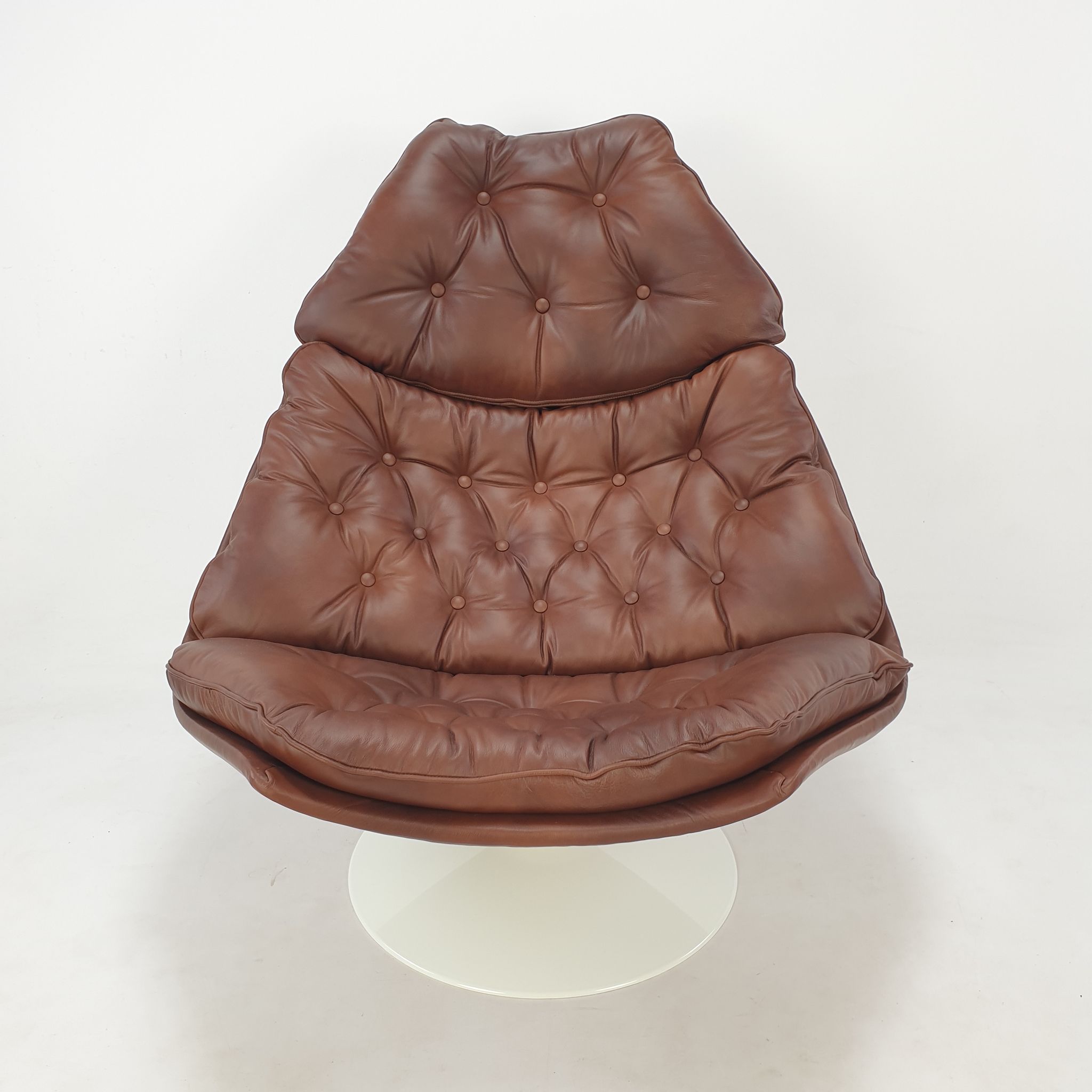 Mid century F588 lounge chair by Geoffrey Harcourt for Artifort, 60s