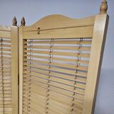 Room divider, French blonde beech louvered screen, 1960s, width 155 cm, height 185 cm