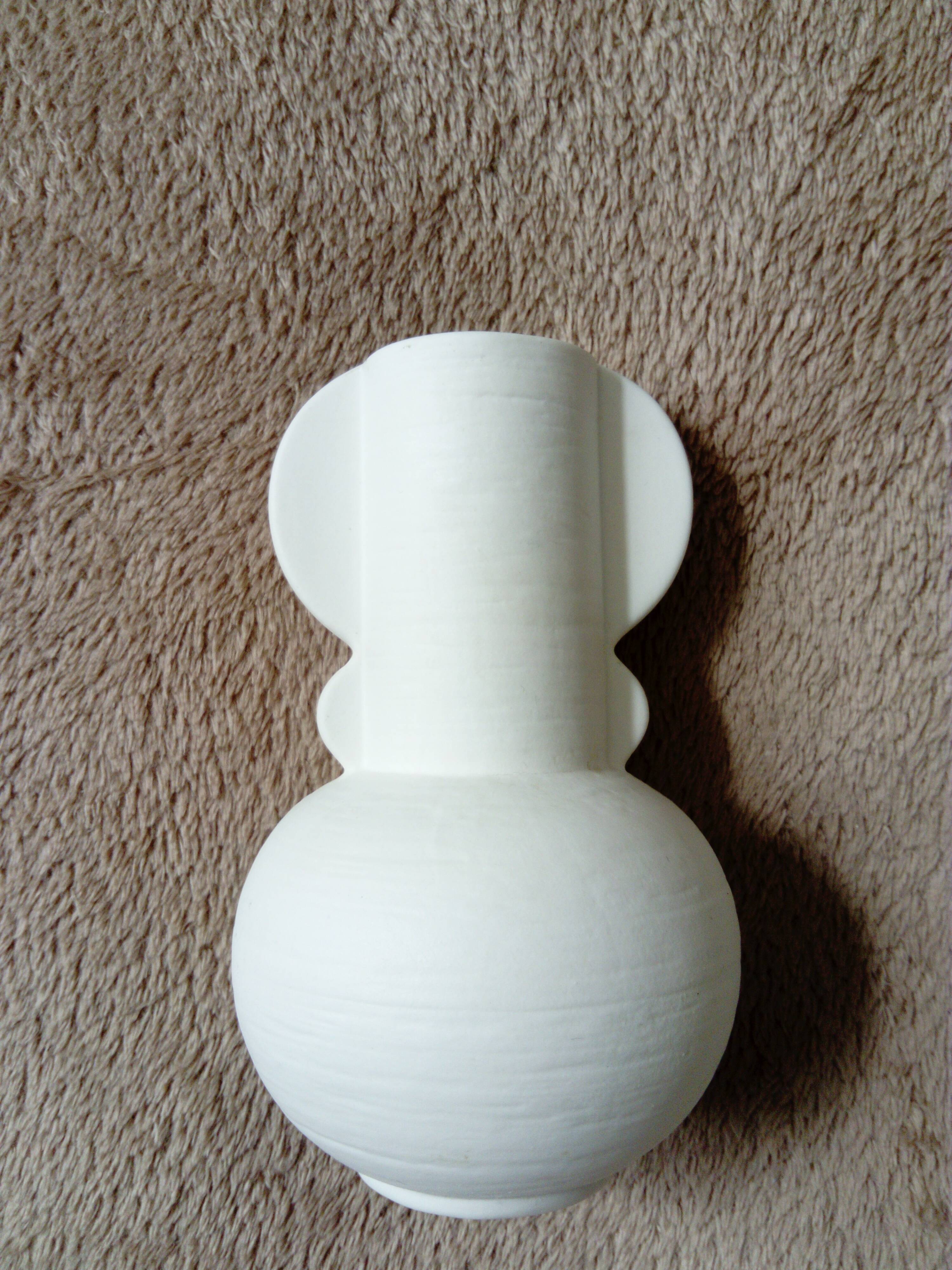 vase blanc design à double anses