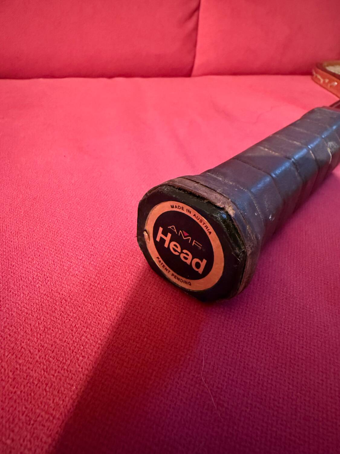 Amf head guillermo vilas wooden tennis racket.