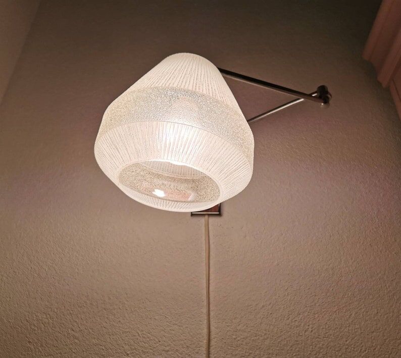 Vintage wall lamp/swivel arm, 1980