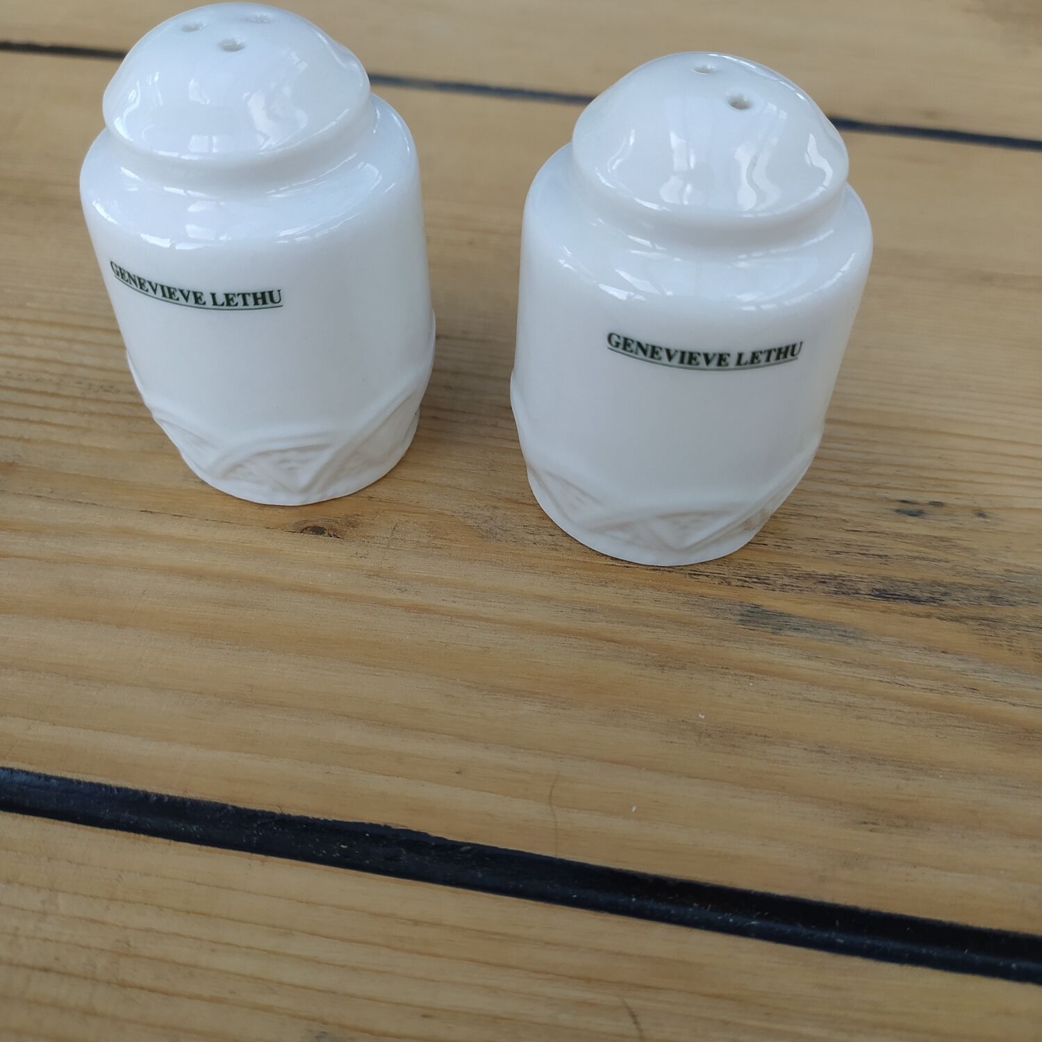 Salt and pepper shaker Geneviève lethu